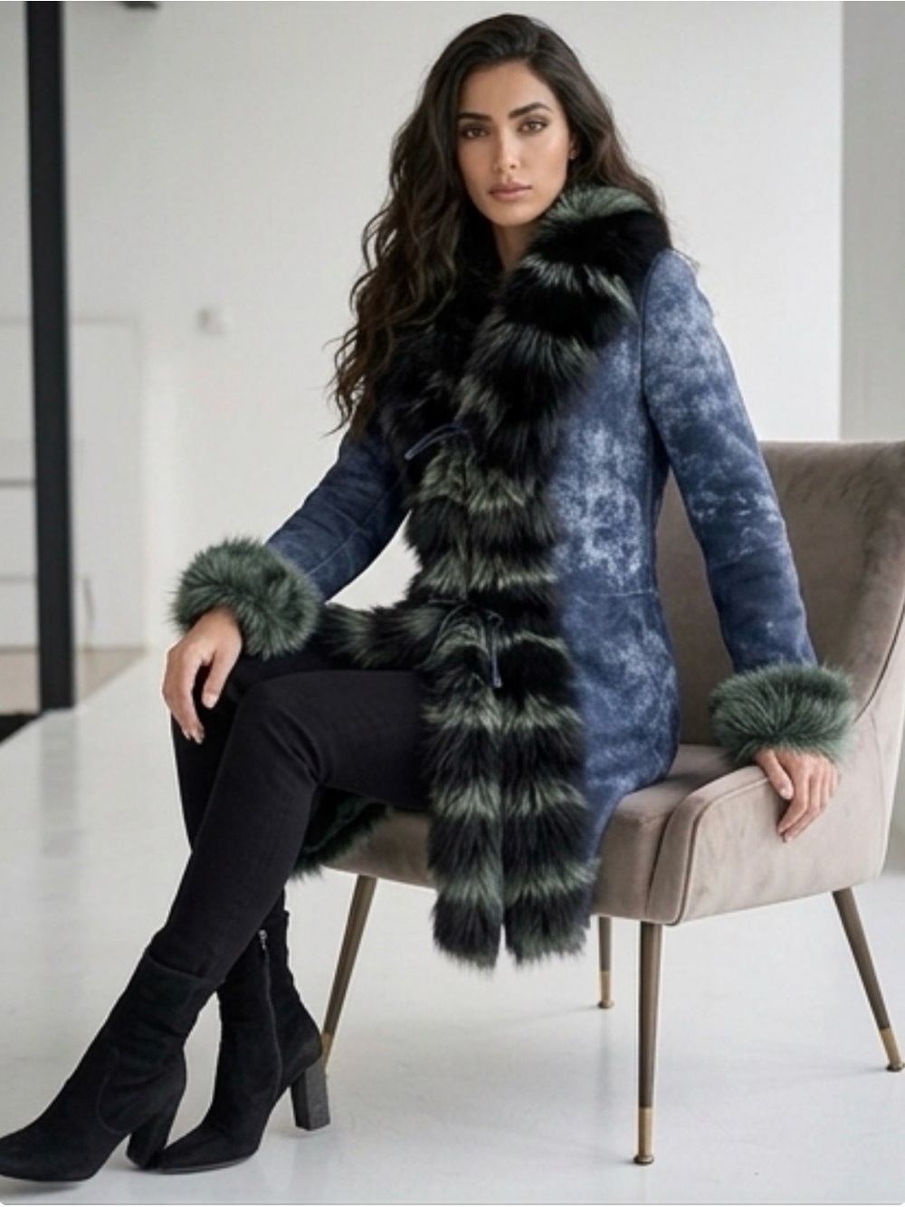 $2950 New ARTICO Italian Made Shearing Coat With Fox Trimming.